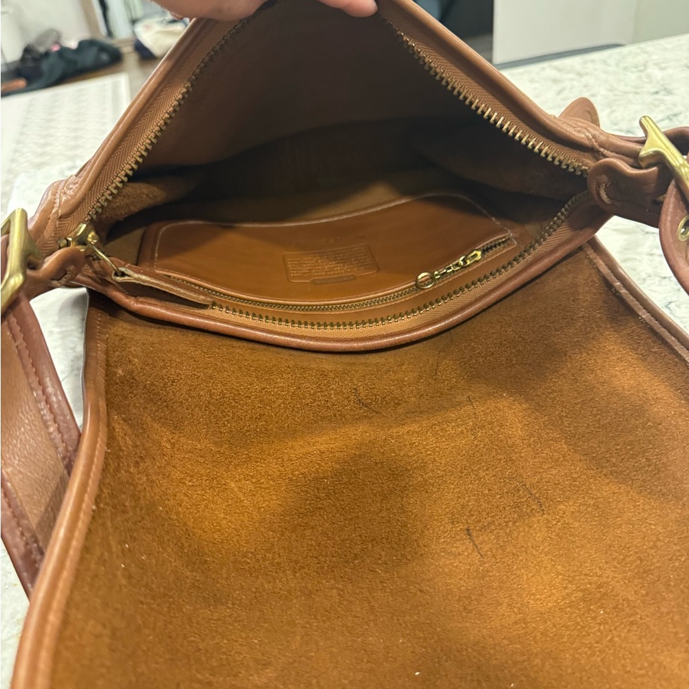 Vintage Coach 9951 Patricia Legacy British Tan Leather Messenger Shoulder Bag - Picture 13 of 15